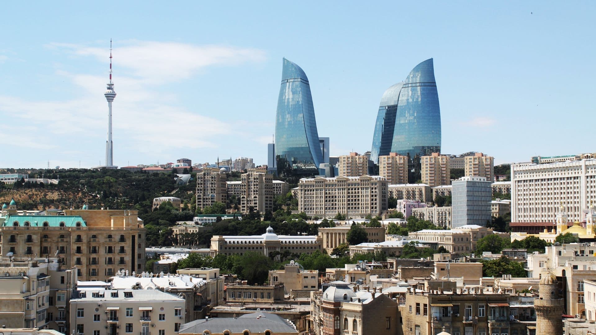 Discover the Magic of Azerbaijan – A Journey Through Culture, History & Scenic Beauty!
