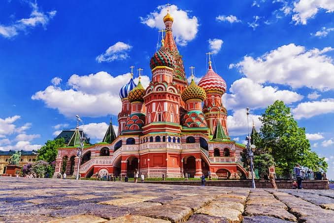 Discover Russia’s top cultural landmarks—from Moscow’s Red Square, Kremlin, and ornate metro stations to St. Petersburg’s world-famous Hermitage Museum and St. Isaac’s Cathedral—connected seamlessly by the high-speed Sapsan train.