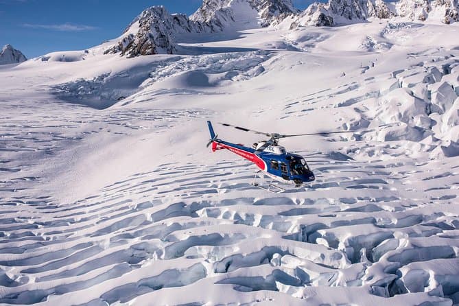 Franz Josef Glacier – Explore New Zealand’s stunning glacial landscapes with optional helicopter landings.