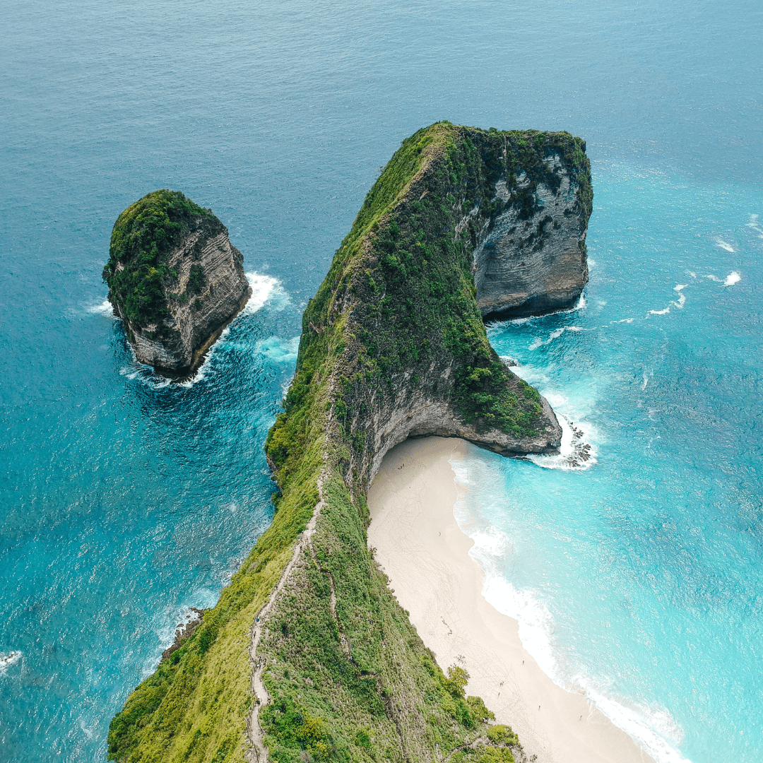 Nusa Penida Island Tour: Discover the picturesque beauty of Bali's best-kept gem, Nusa Penida Island.